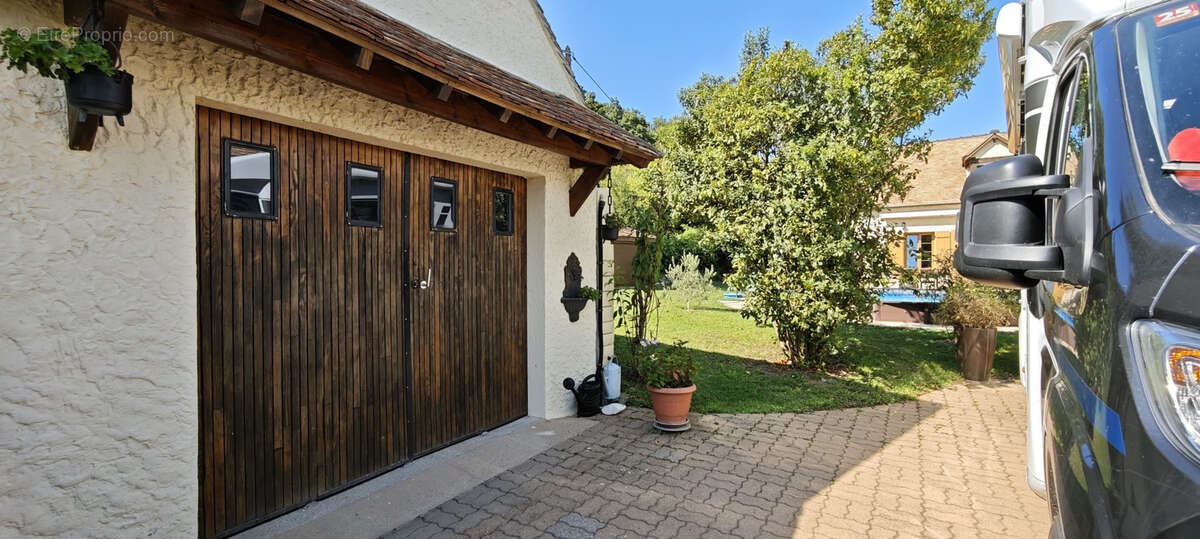 Maison à PONT-SUR-YONNE