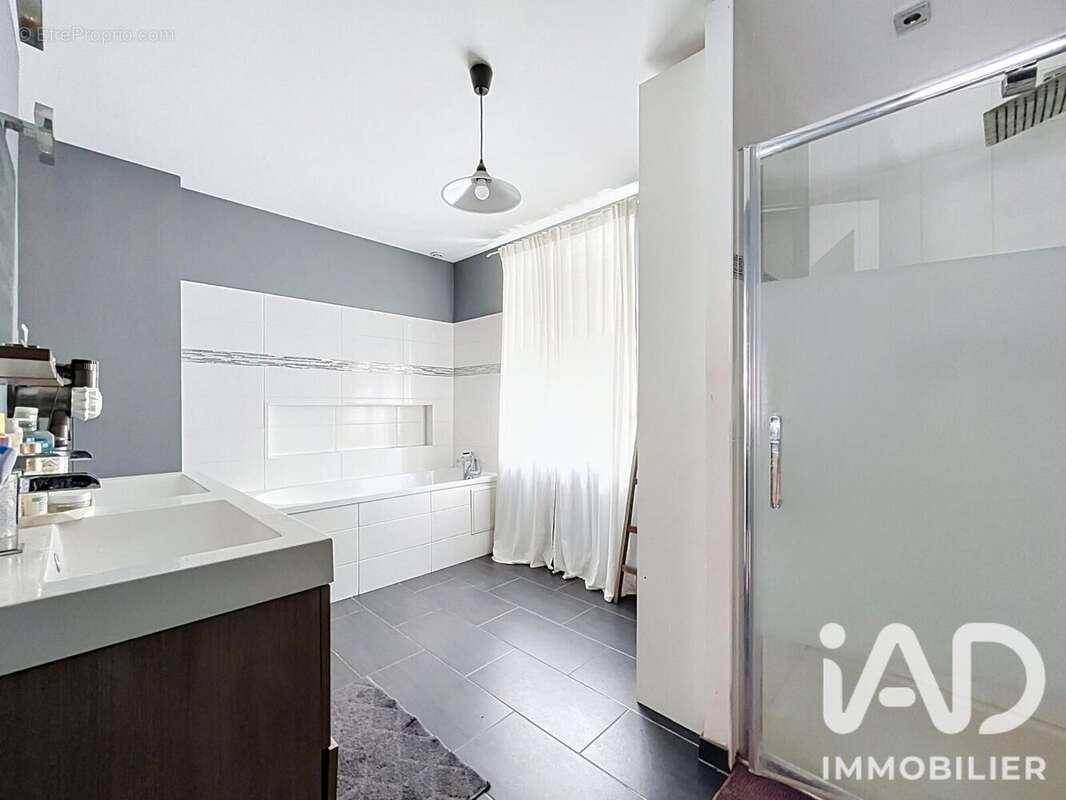 Maison 120 m² à Tourcoing  - photo 8