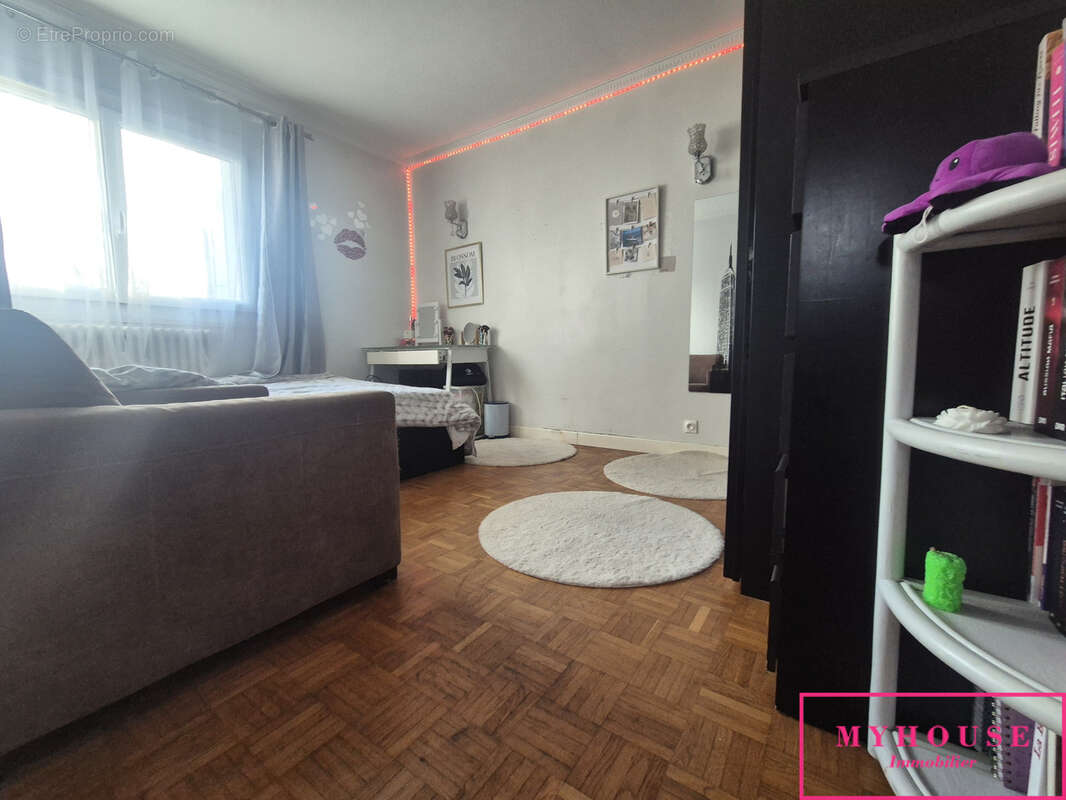 Quartier metro appartement 4 pieces 74m2 - photo 7