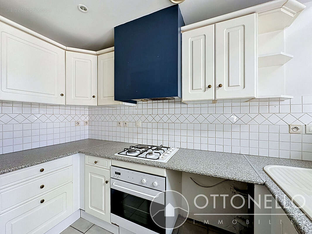 Appartement à ROQUEBRUNE-SUR-ARGENS