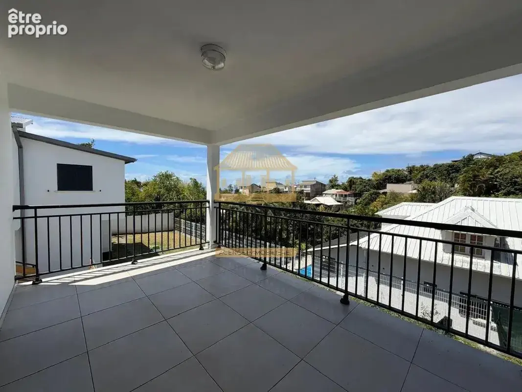 A vendre - maison de type t4 de 89,50 m² environ - saint marie - 244 000€ - photo 1