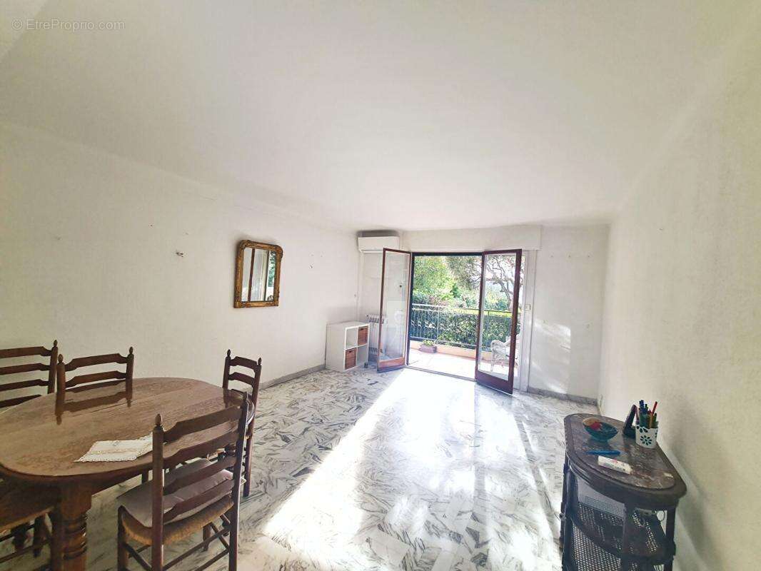 Appartement à SANARY-SUR-MER