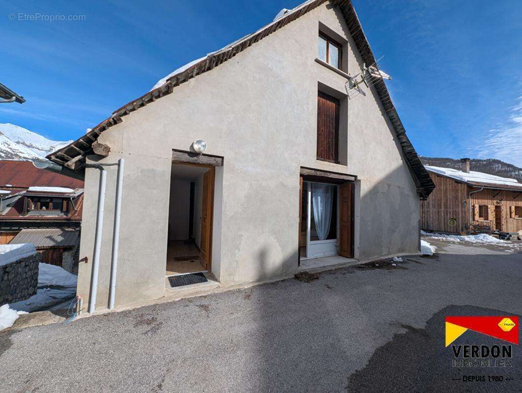 Appartement à ALLOS