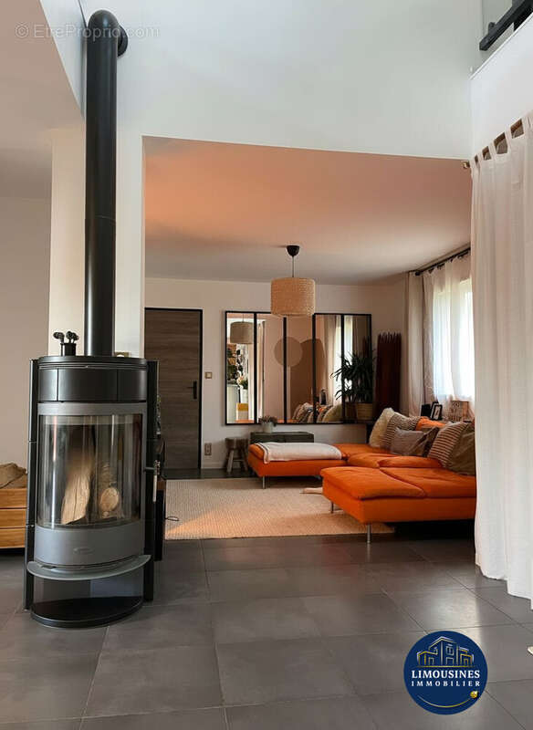 Maison à SAINT-JOUVENT