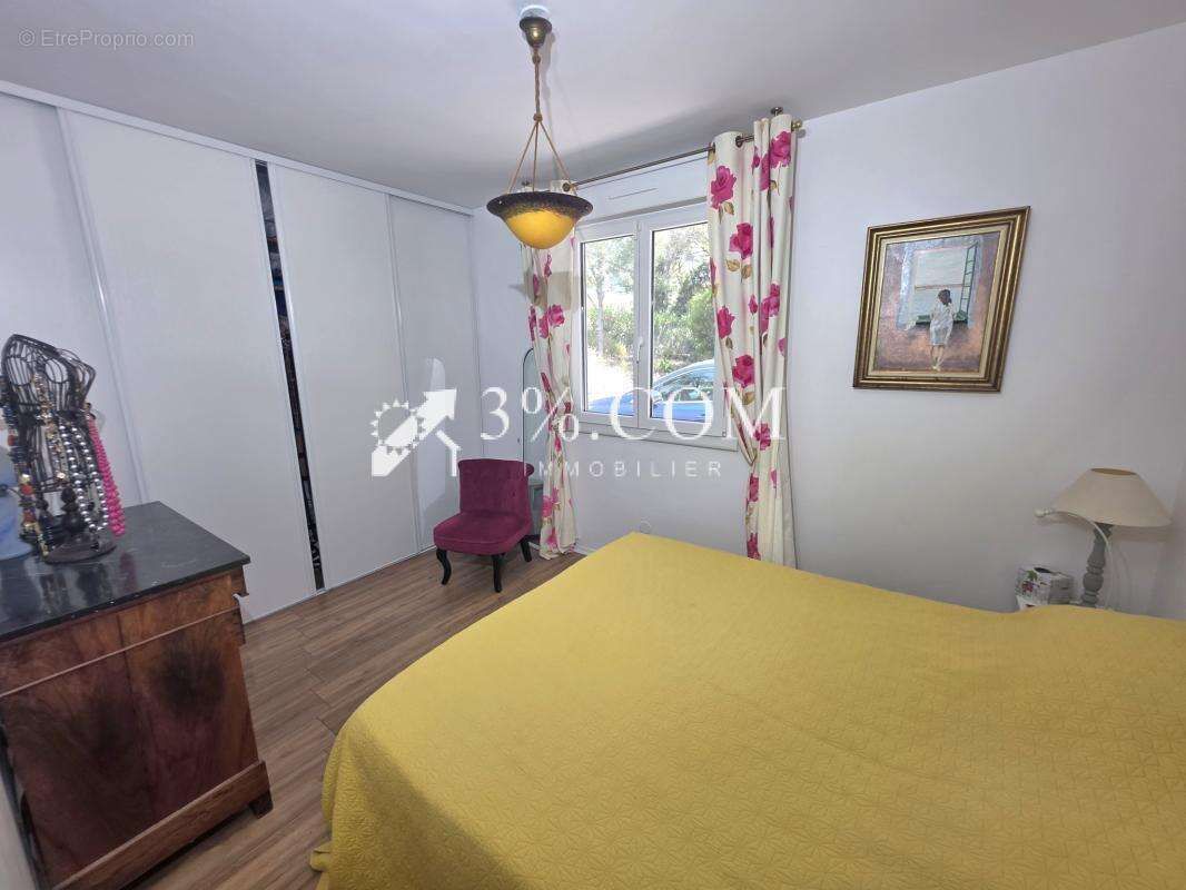 Villa rénovée avec piscine au calme - photo 9