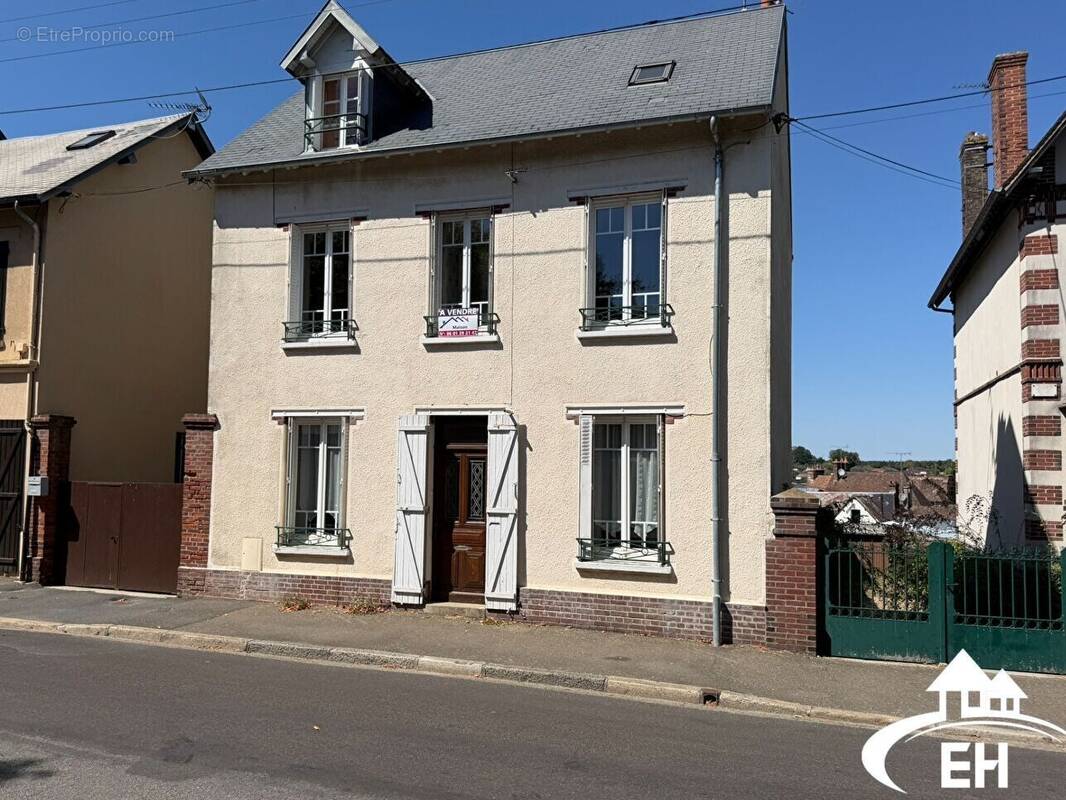 Maison à L'AIGLE