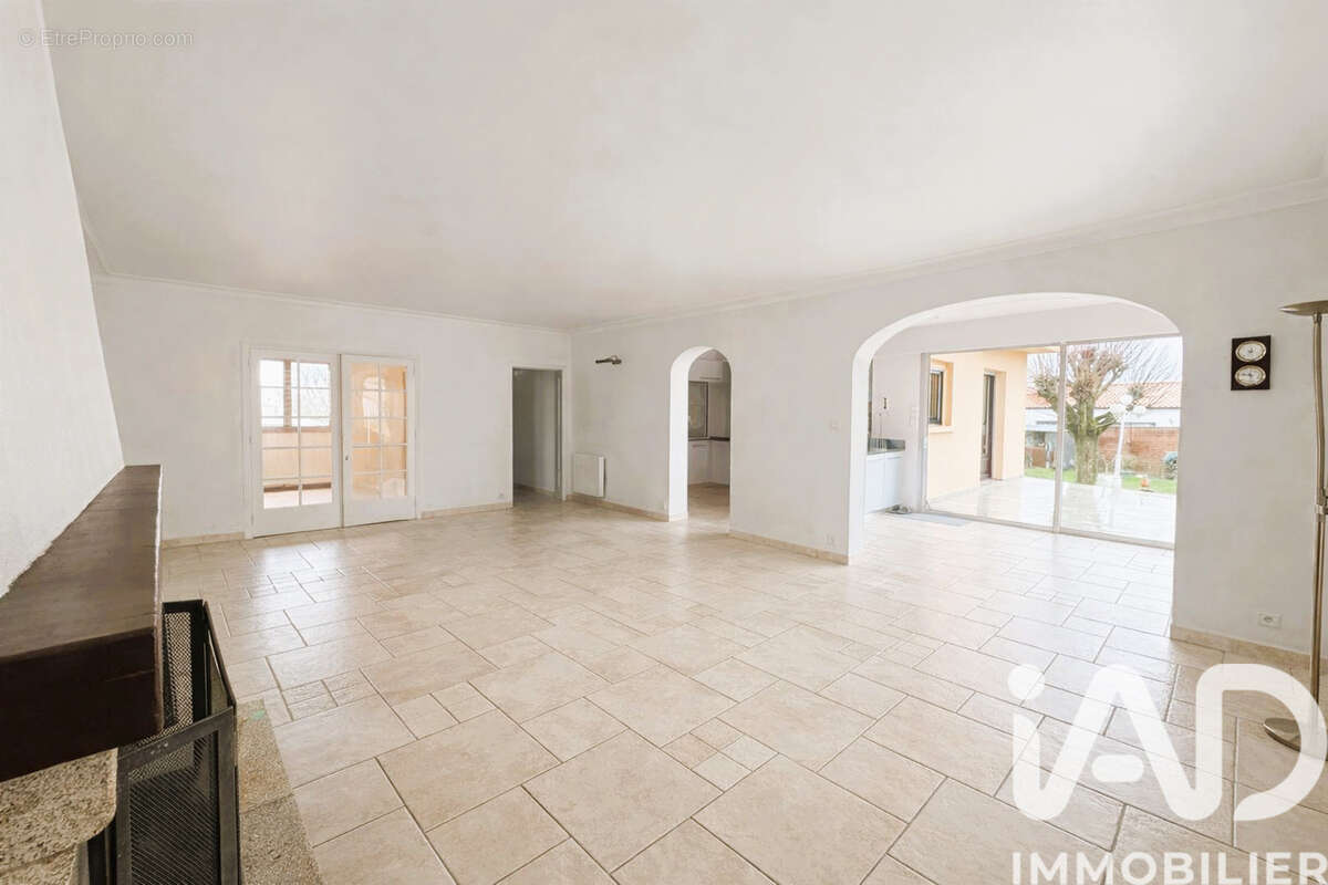 Photo 4 - Maison à LES LANDES-GENUSSON