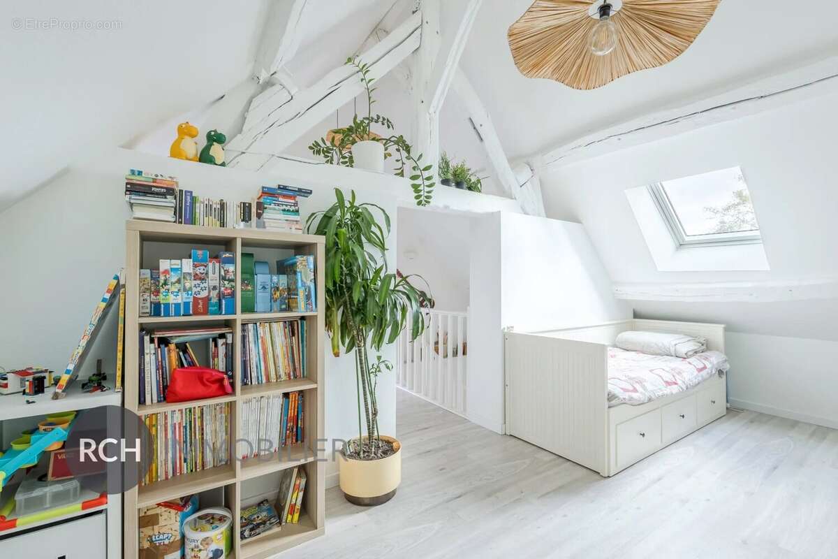 Maison à BAZAINVILLE