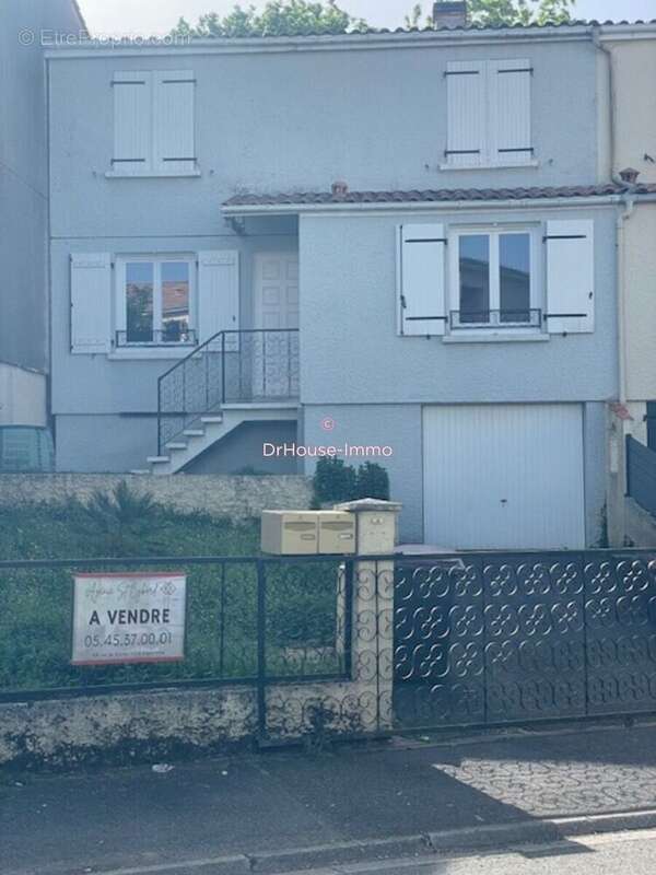 Maison à GOND-PONTOUVRE