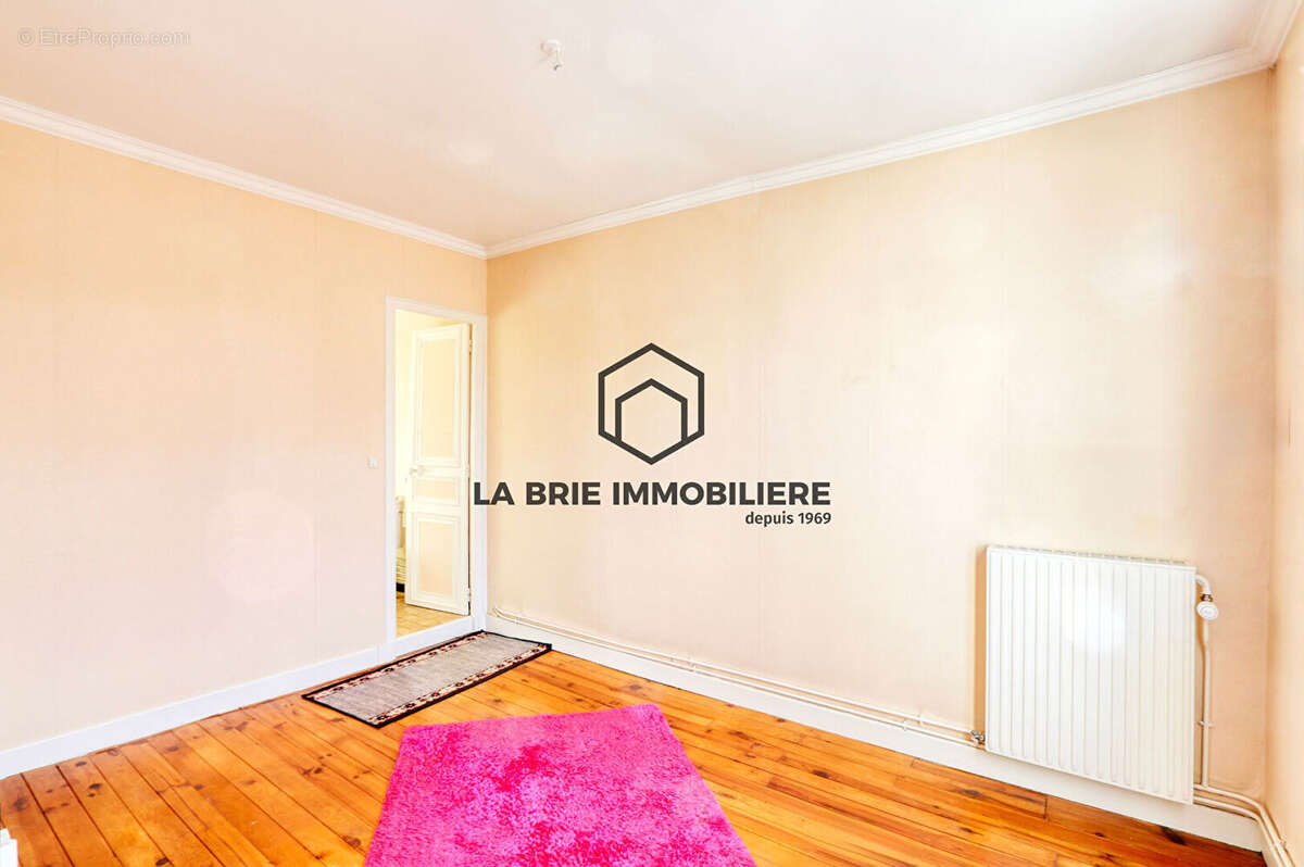 Maison à GRISY-SUISNES