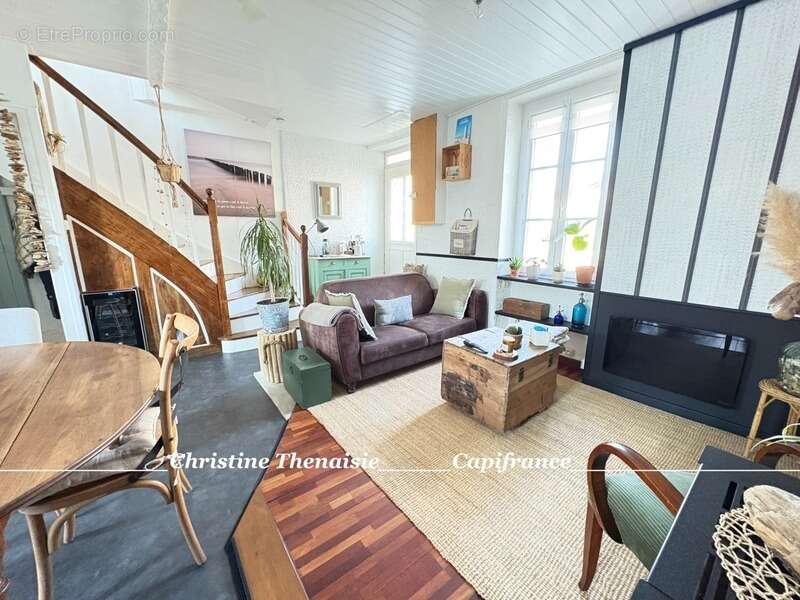 Maison à SAINT-JULIEN-DES-LANDES