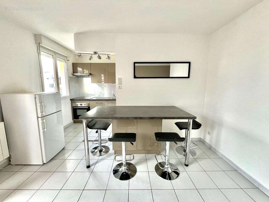 Appartement à DECINES-CHARPIEU