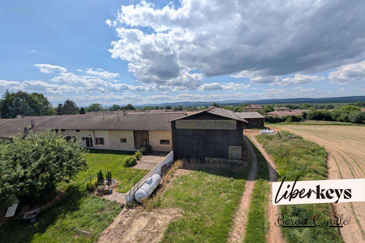 Maison à SAINT-BENIGNE