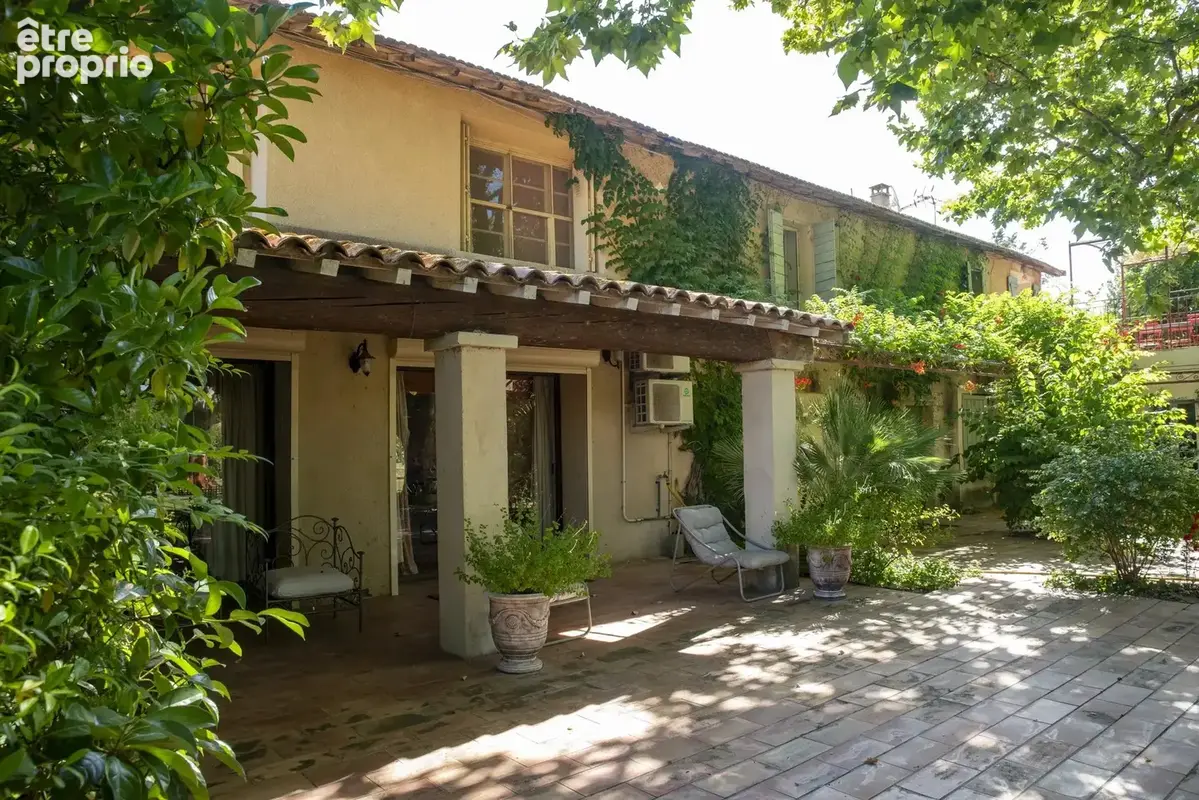 Maison à FOURQUES