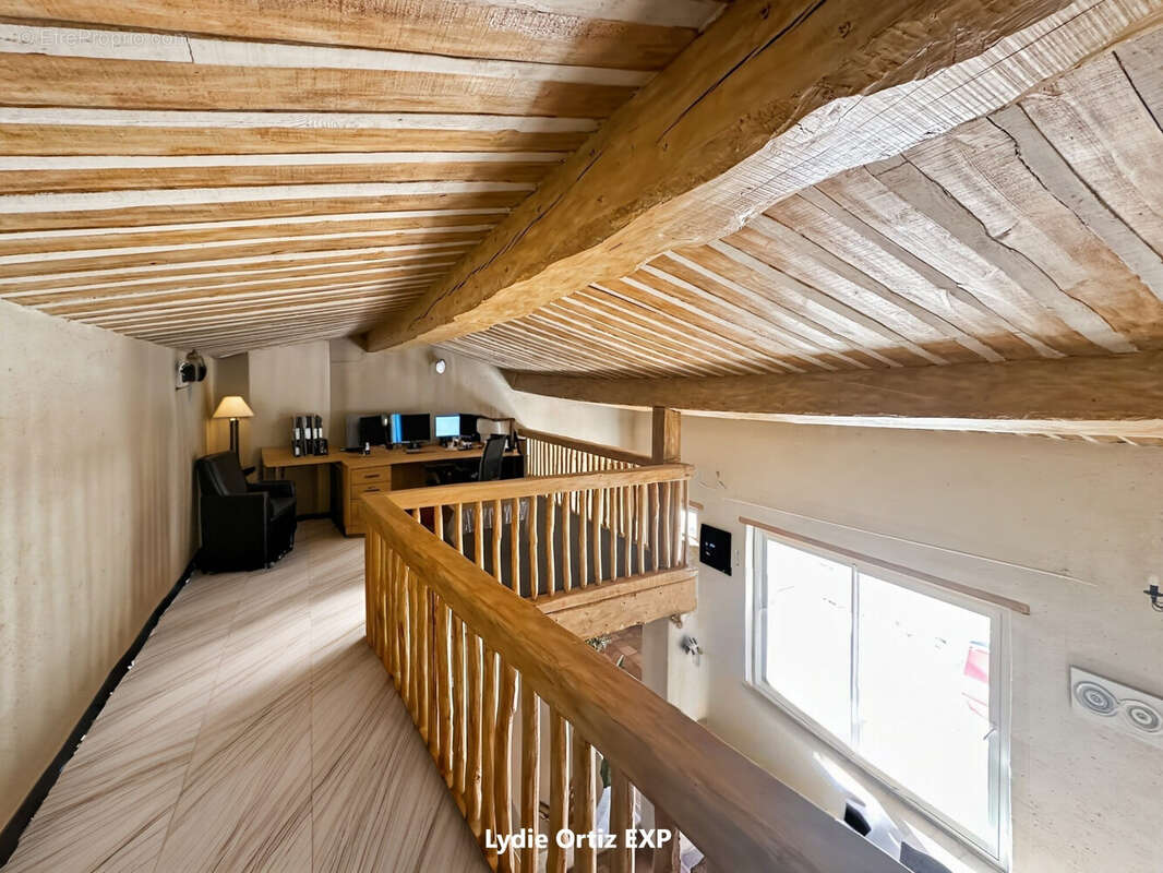 Mezzanine bureau - Maison à LAMBESC