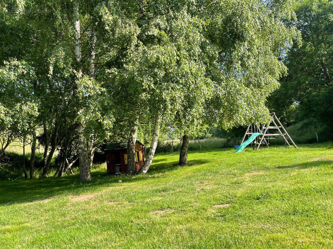Maison à AYDAT