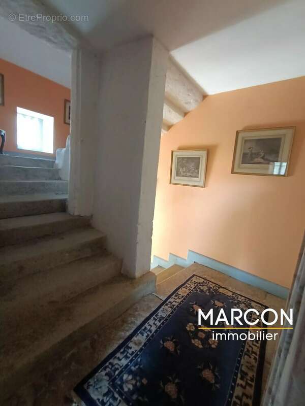 Maison à LE MONTEIL-AU-VICOMTE