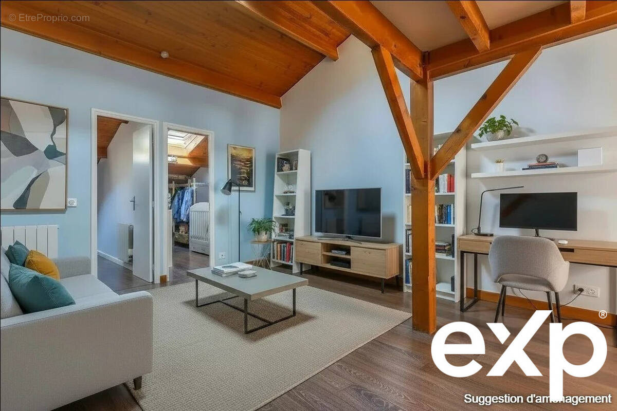 Appartement à SAINTE-GENEVIEVE-DES-BOIS