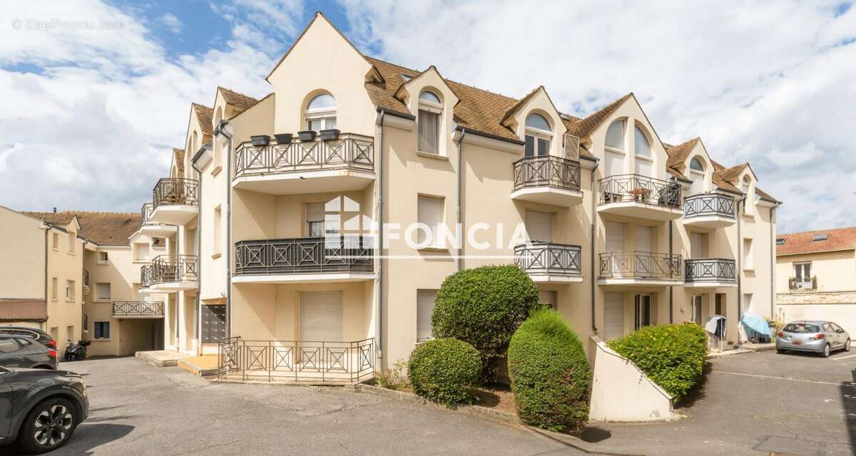 Appartement à SARTROUVILLE