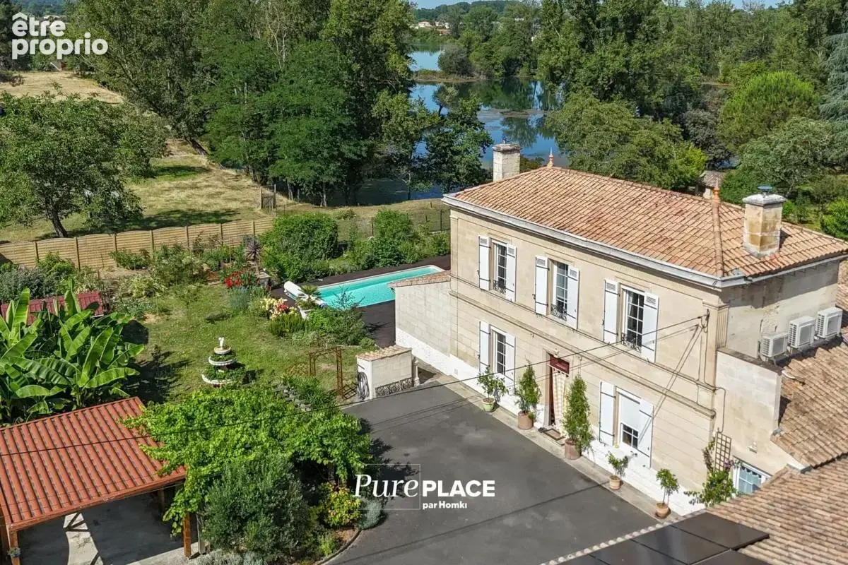 Maison/Villa T7 de 268 m² à Izon 33450 - photo 1