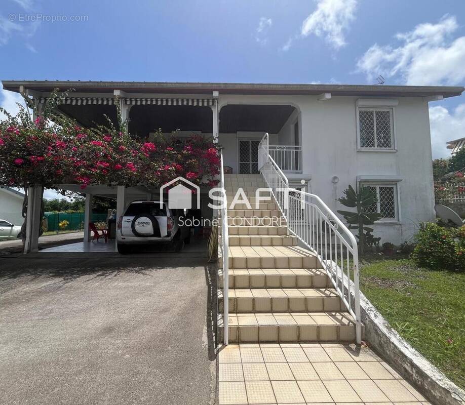 Photo 1 - Maison à RIVIERE-SALEE
