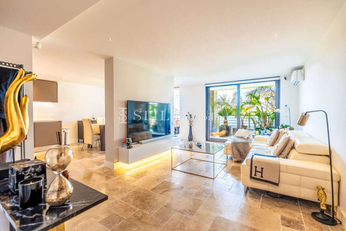 Appartement à LES ISSAMBRES