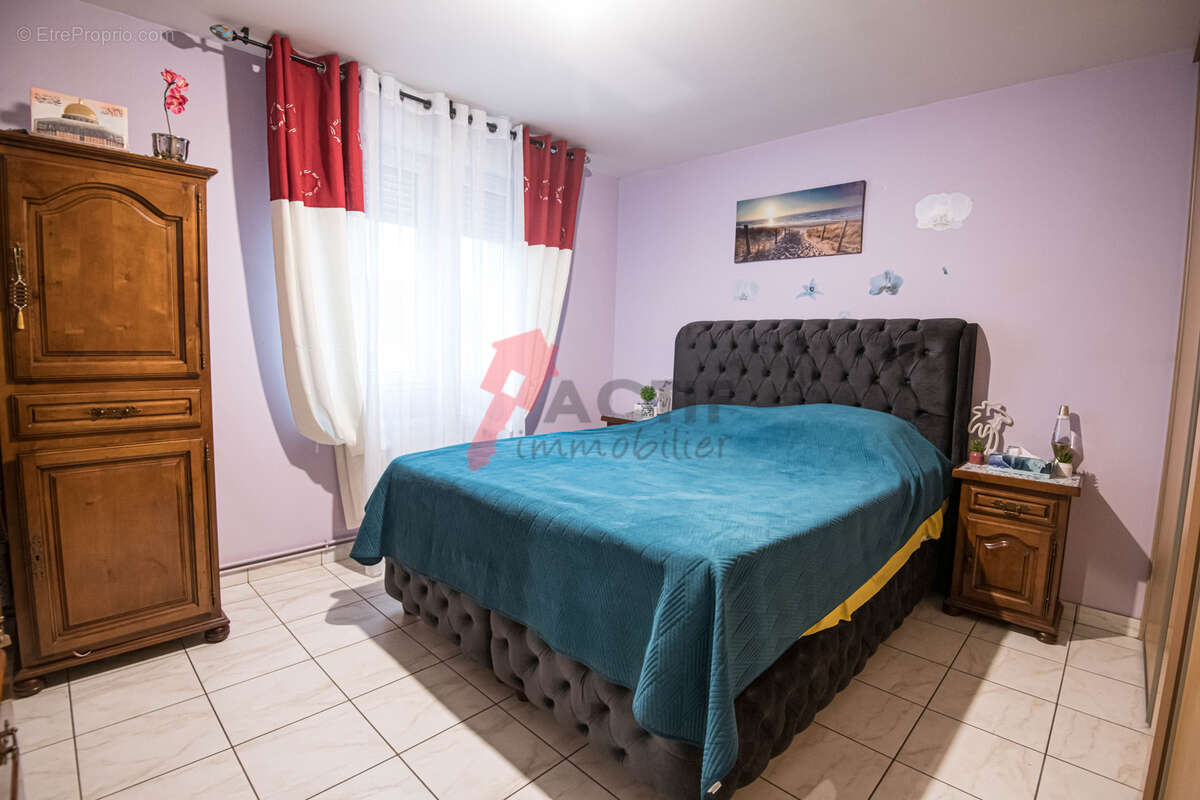 Maison à FLEURY-MEROGIS