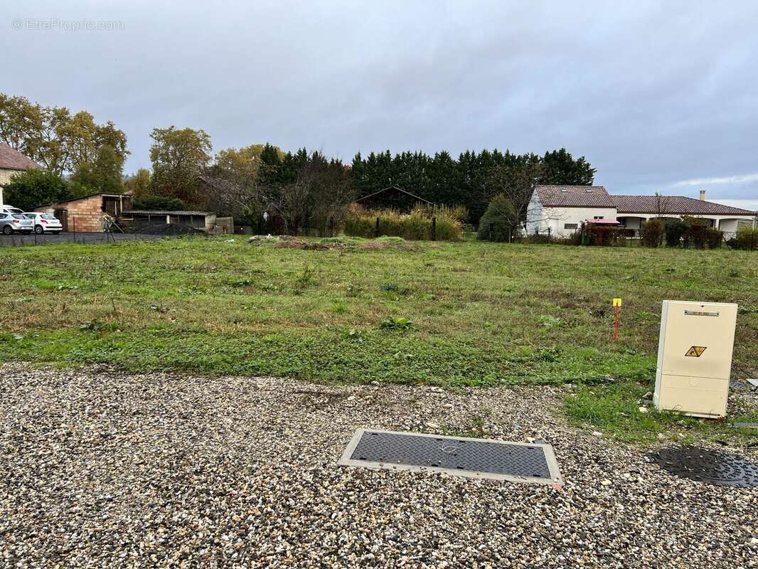 Terrain à GOUDOURVILLE