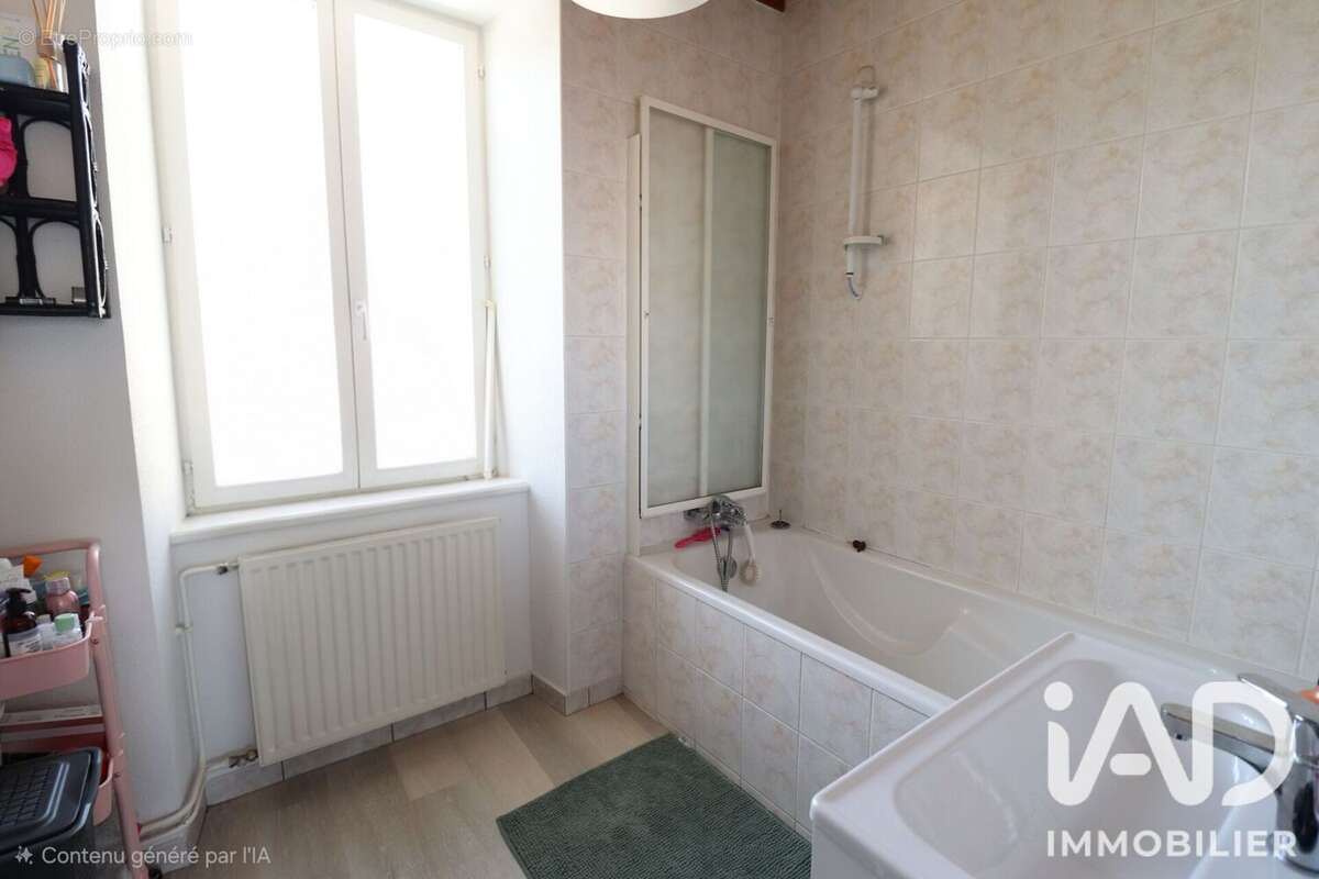 Appartement 220 m² à Pont-Du-Chateau  - photo 9