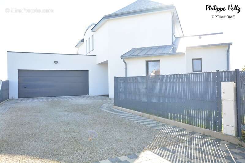 Maison à LE VIVIER-SUR-MER