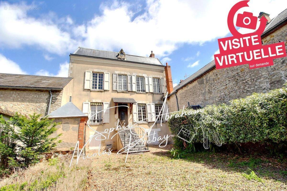 Maison à TOURY