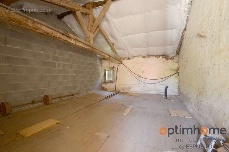 Maison à NANTEUIL-EN-VALLEE