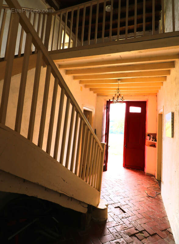 Maison à MONLEON-MAGNOAC