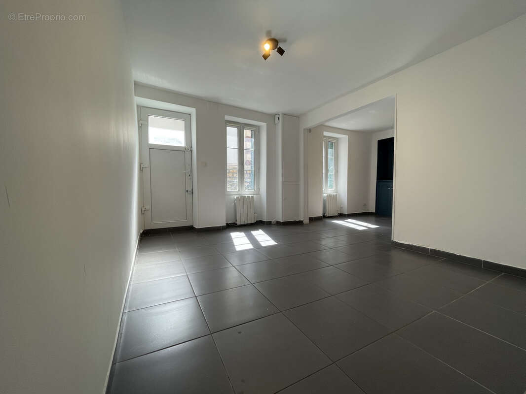 Appartement à LES MUREAUX