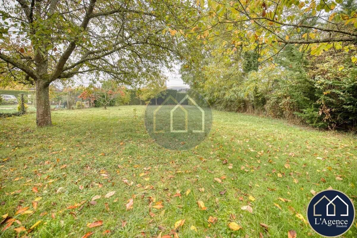 Terrain à SOREL-MOUSSEL