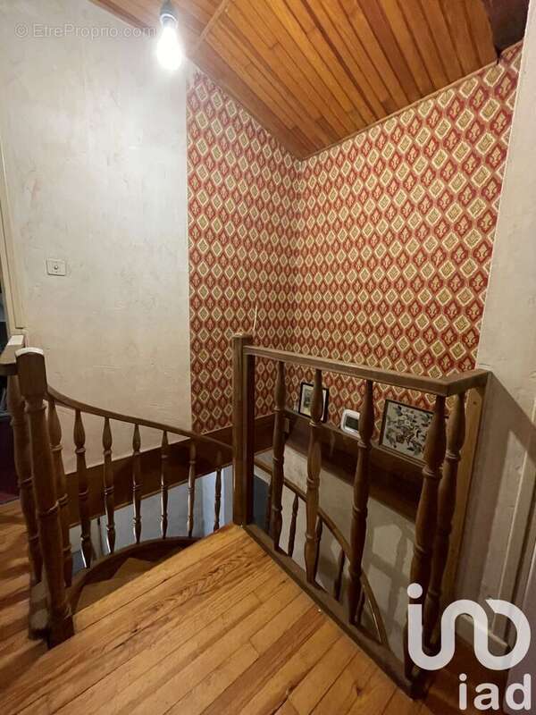 Maison 100 m² à Saint-Julien-Du-Gua  - photo 9