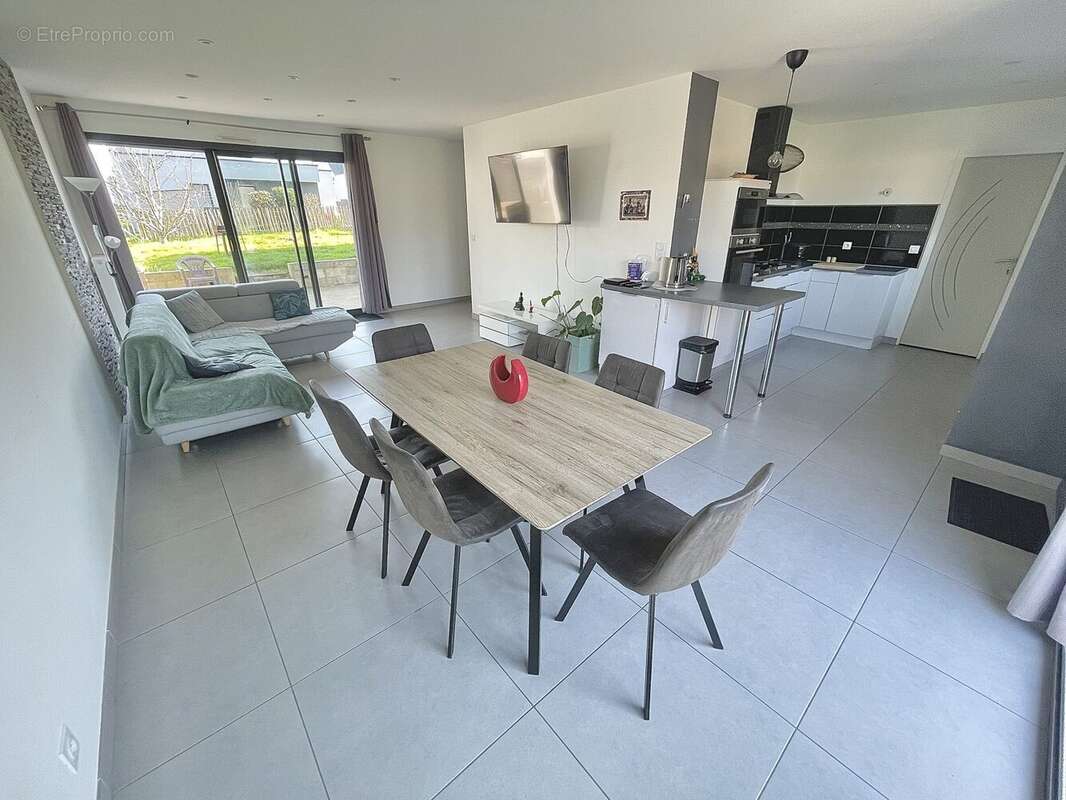 Maison à NOYAL-CHATILLON-SUR-SEICHE