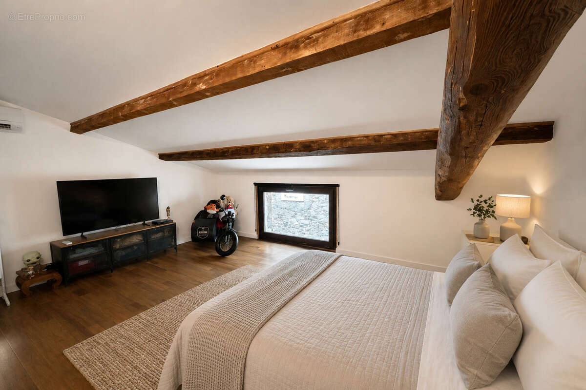 Maison à GINESTAS