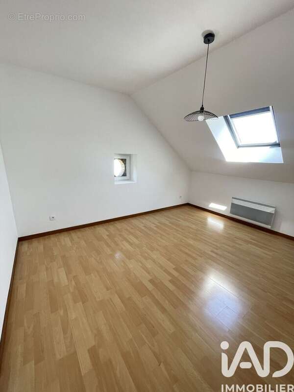 Maison 97 m² à Fontaine-La-Gaillarde  - photo 8