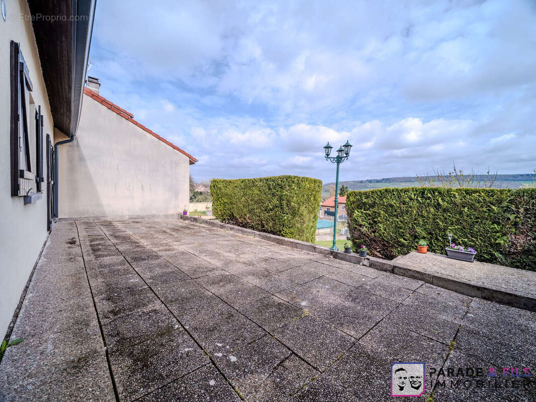 Maison à BELLEVILLE