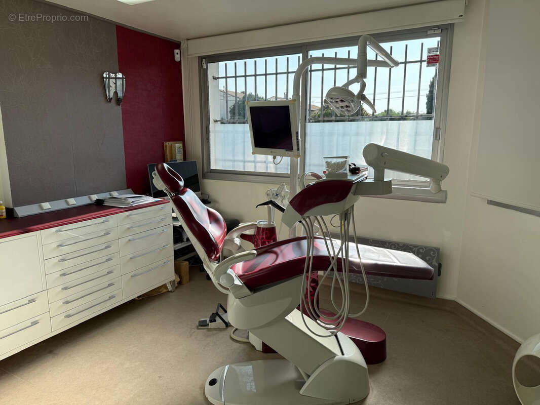 Commerce à LE PONTET