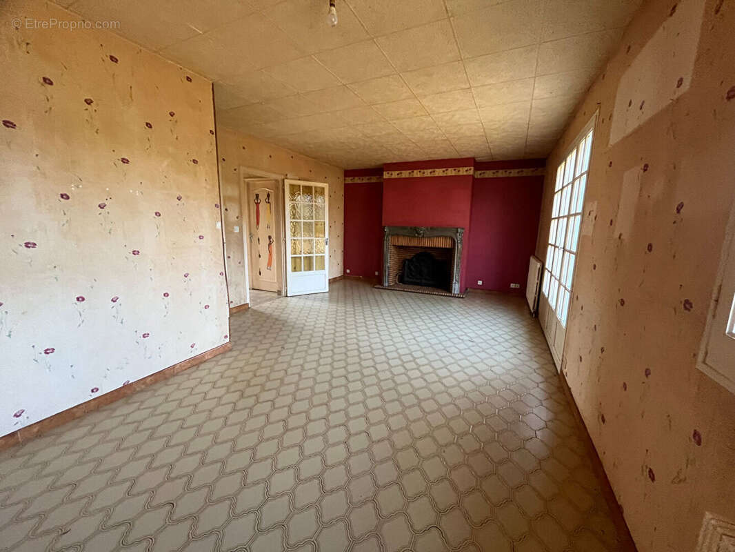 Maison à AUBIGNY-SUR-NERE