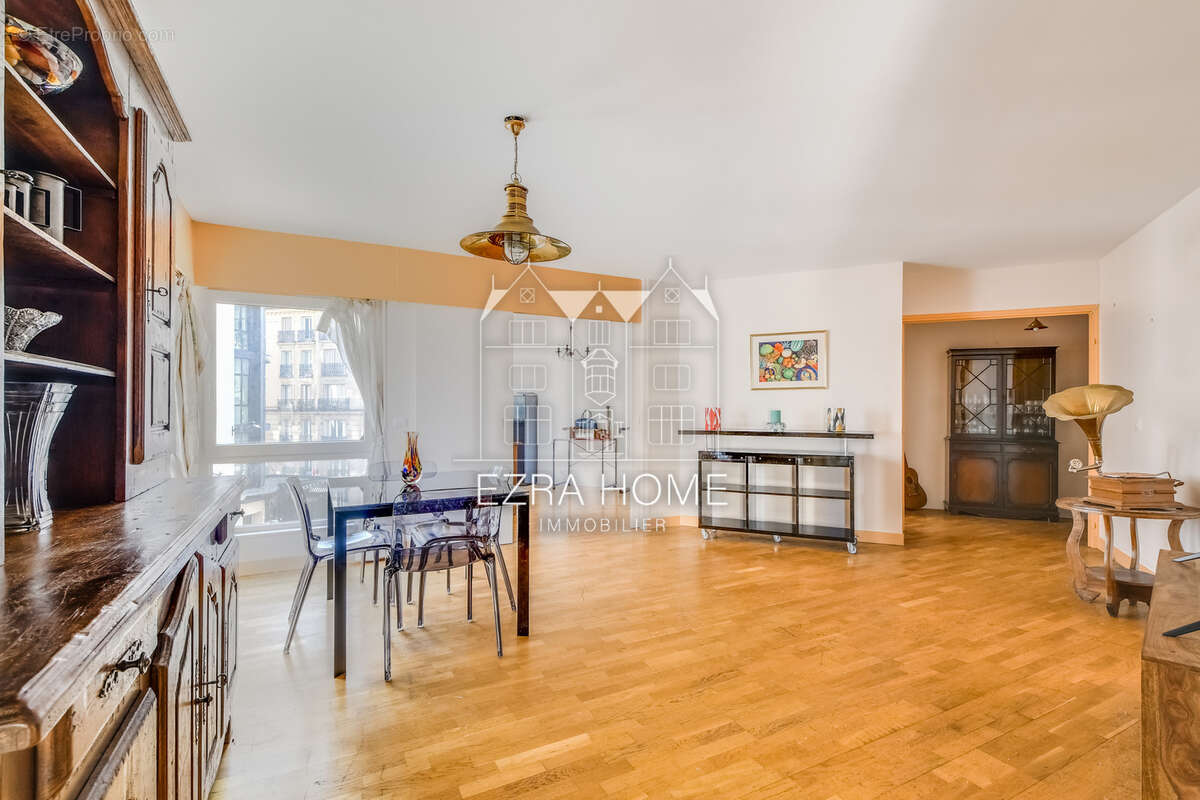 Appartement à PARIS-4E