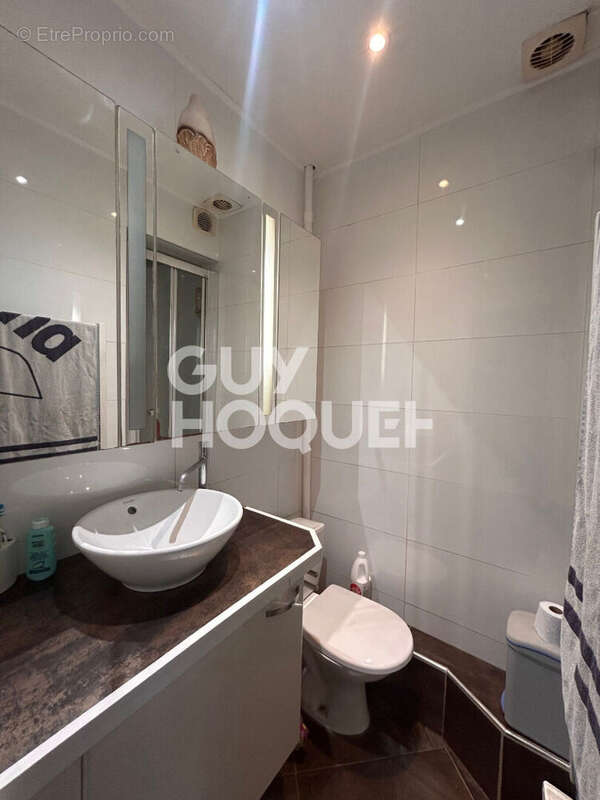 Appartement à LES PAVILLONS-SOUS-BOIS