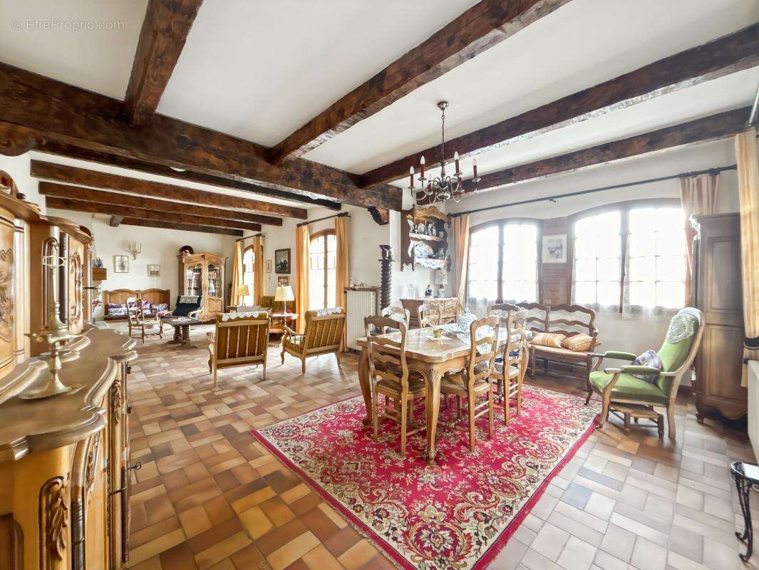 Maison à PEYRUIS