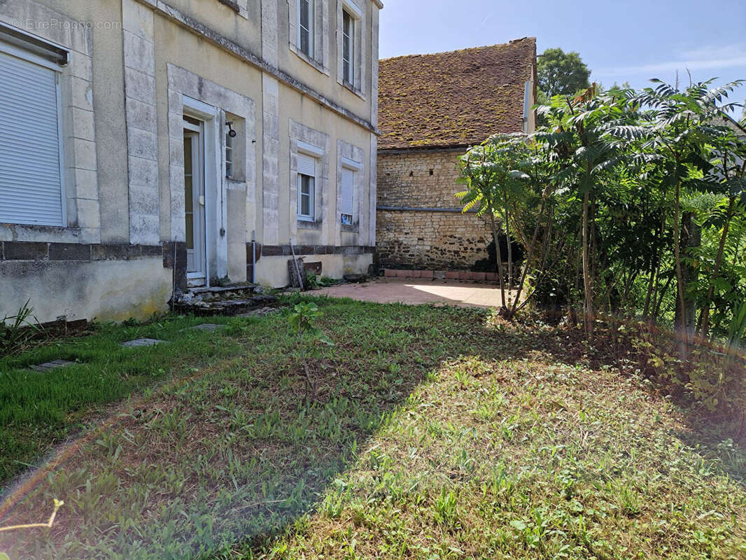 Maison à POURRAIN