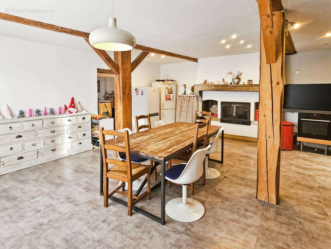 Agreable maison de caractere +terrasse + garage - photo 5