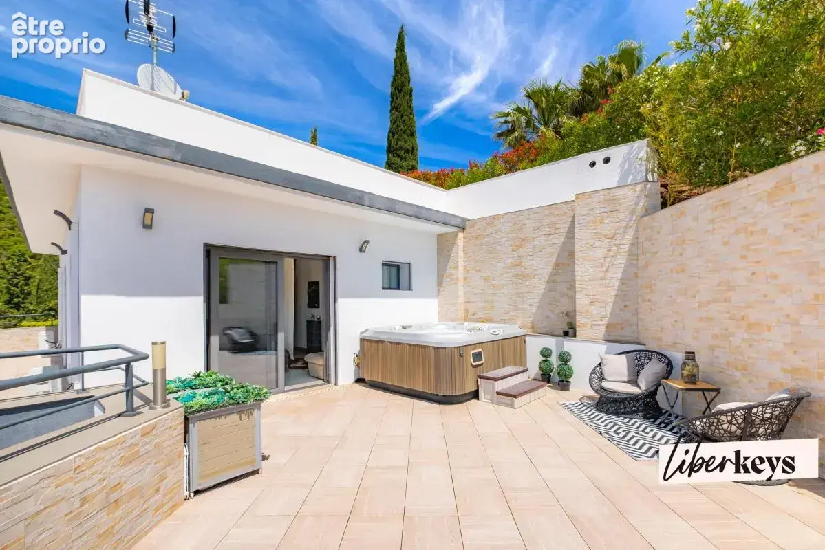 Photo Maison à Saint-Raphael au prix de 1 330 000€