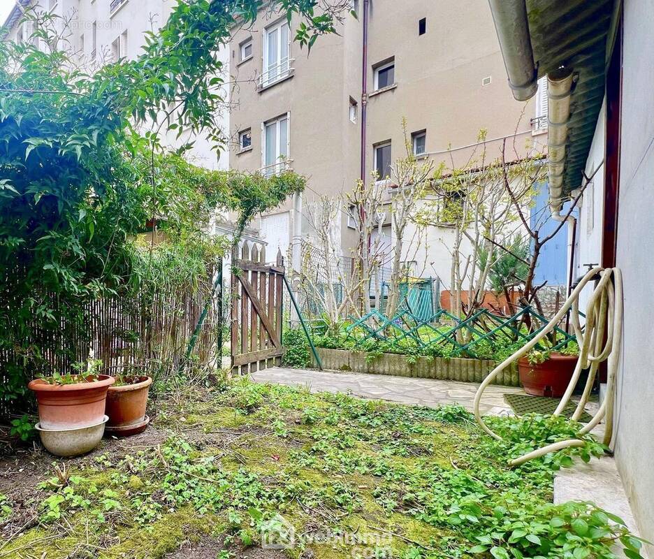 Cabanon et jardin rattachés à l'appartement - Appartement à CHATILLON