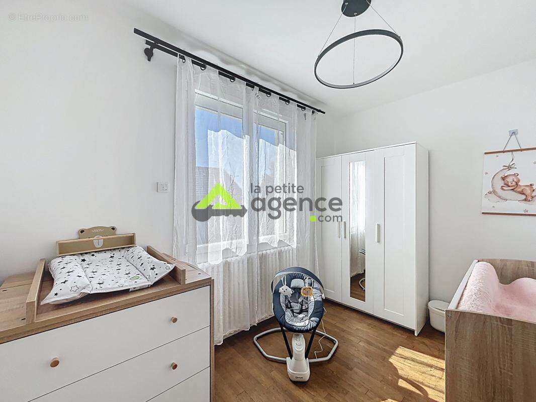 Maison à SAINT-VAURY